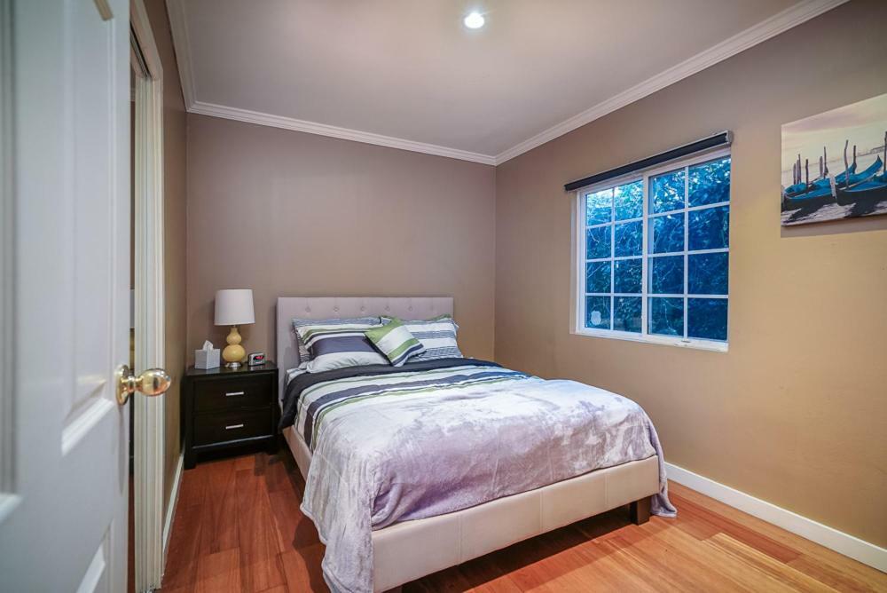 Stylish 2 Bed & 2 Bath At The Heart Of Hollywood With Free Parking - One Car Only Apartman Los Angeles Kültér fotó