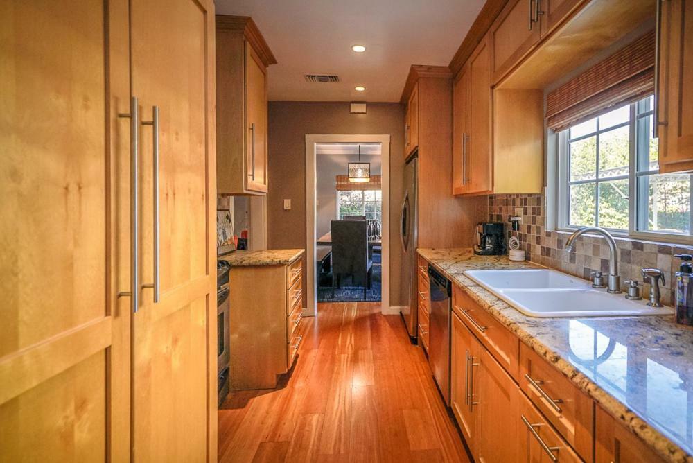 Stylish 2 Bed & 2 Bath At The Heart Of Hollywood With Free Parking - One Car Only Apartman Los Angeles Kültér fotó